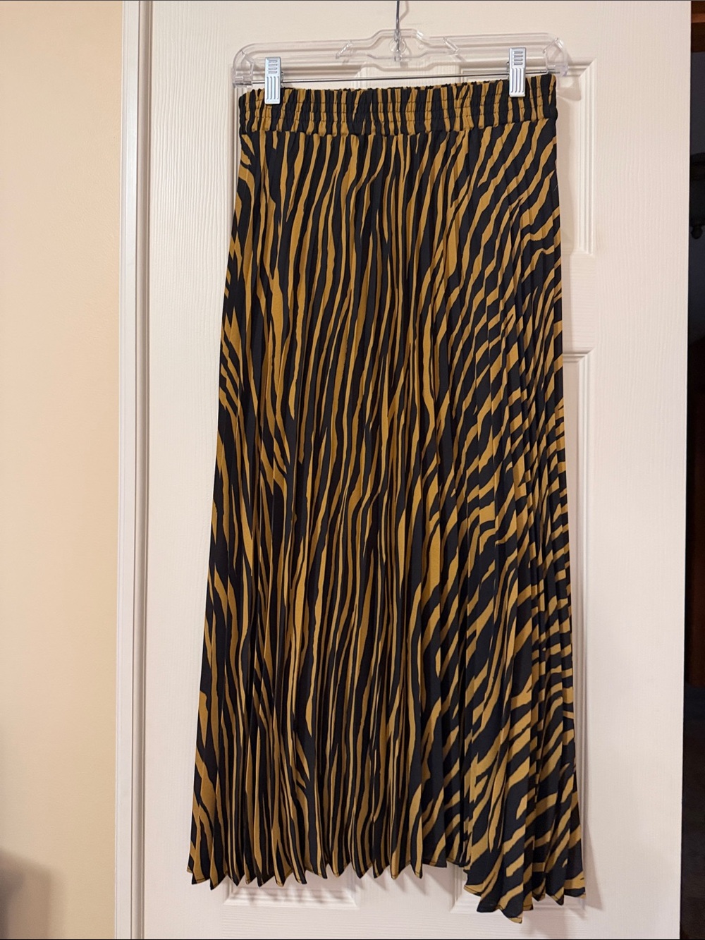 Pleated Animal Print Skirt